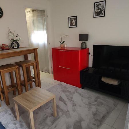 Agreable T2/Centre-Ville *10 Min Gare* Bourgoin-Jallieu Buitenkant foto