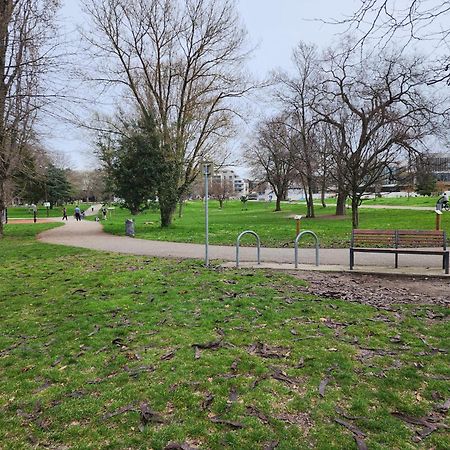 Agreable T2/Centre-Ville *10 Min Gare* Bourgoin-Jallieu Buitenkant foto